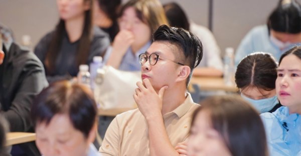 忠泰策略 皮肤健康“网红之路”将尽？“医研共创”让真创新被看见