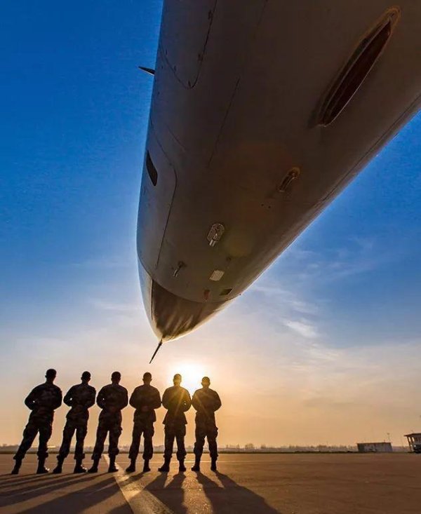 翻乐股 太行”震撼问世！航发技术破壁垒，中国心守护蓝天梦